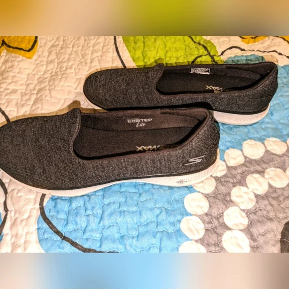 Skechers goga max 8.5 hot sale